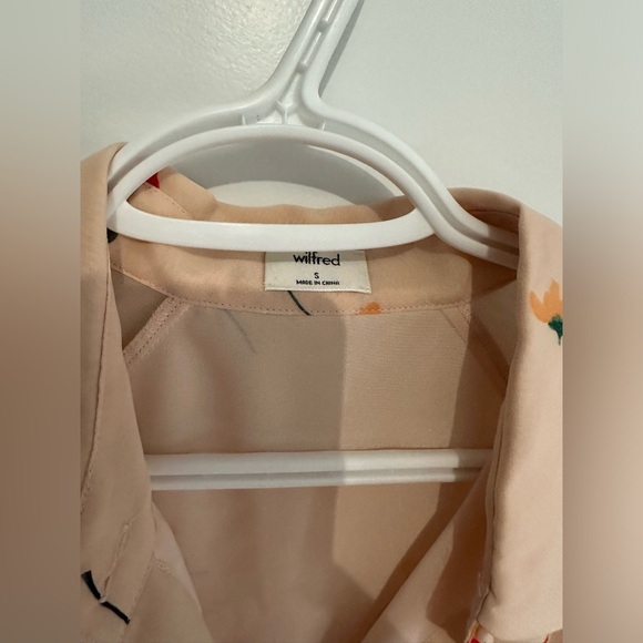 Aritzia Wilfred see through blouse - Picture 2 of 4